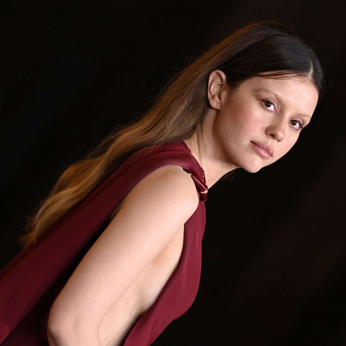 KrĂłlowa krzyku w nowym filmie Christophera Nolana? Mia Goth negocjuje rolÄ w "Odysei"