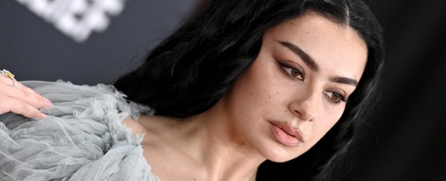 "The Moment": nowe gwiazdy w obsadzie filmu z Charli XCX