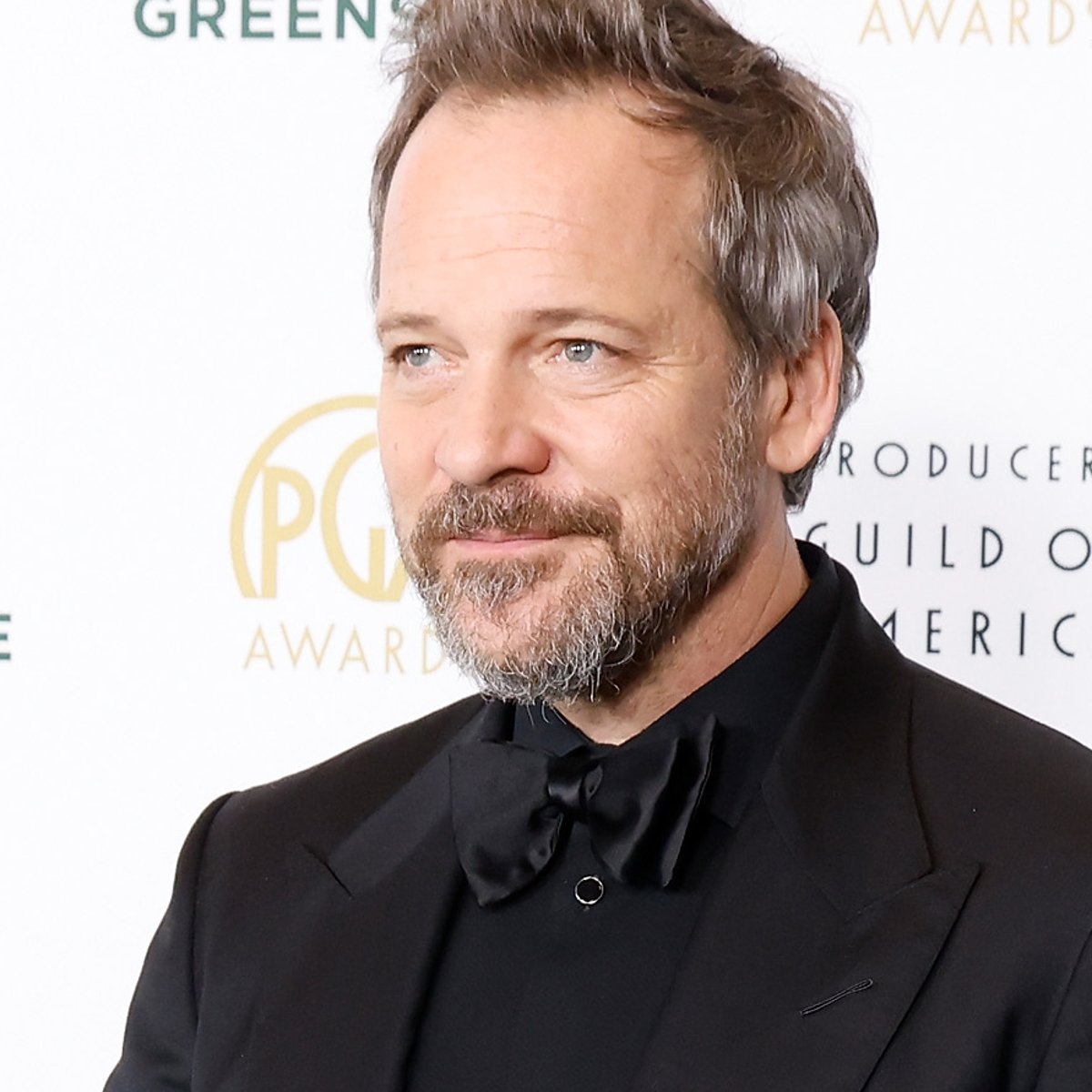 Peter Sarsgaard w serialowym "Neuromancerze". Co wiemy o projekcie Apple TV+?