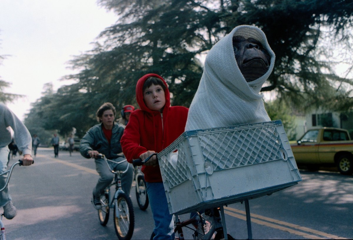 E.T. + mama Elliotta = miłość?