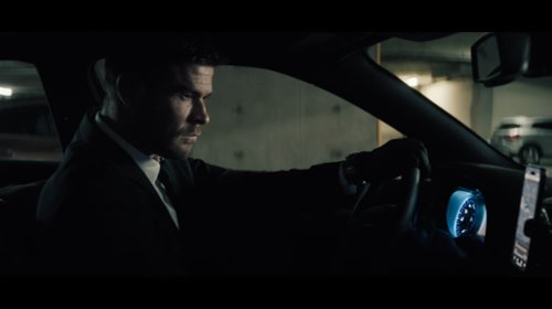 crime101-hemsworth3.jpg