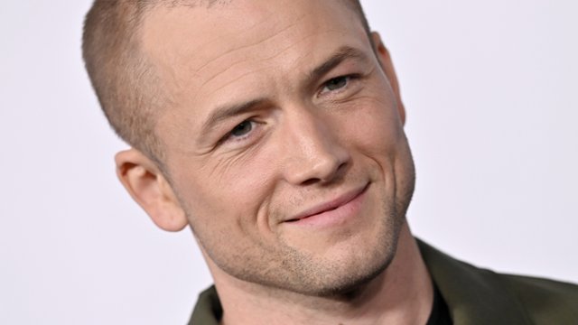 Taron Egerton zamiast Oscara Isaaca. Co wiemy o "Kockroach"?