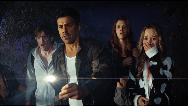 Jeffrey Dollmer i Ted Bunny atakują!