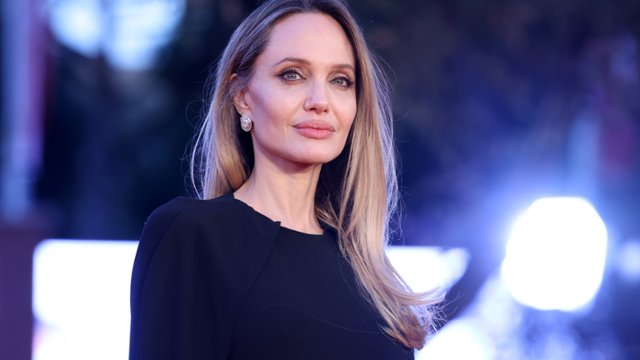 Angelina Jolie w mafijnym thrillerze. Co wiemy o "Sunny"?