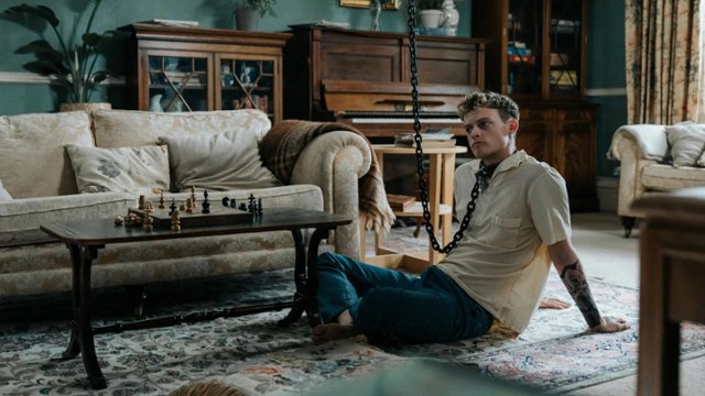 Co gwiazda "Dojrzewania" robi w nowym thrillerze Jana Komasy?