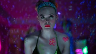 Elle Fanning zakłada konto na niebieskiej platformie?! 