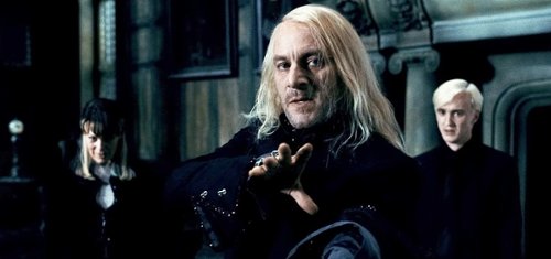 Johnny Flynn o pracy nad rolą Lucjusza Malfoya