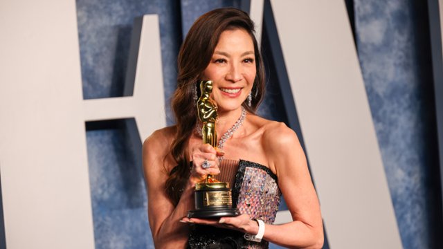 Michelle Yeoh mogła znowu wystąpić z Bondem? Reżyser ujawnia