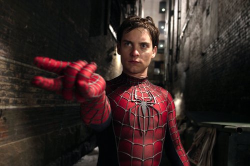 Tobey Maguire wr&oacute;ci w "Spider-Manie 4"? Raimi rozwiewa...