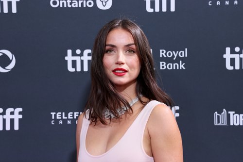 Ana de Armas i Oscar Isaac wybiorą się do republiki bananowej? 