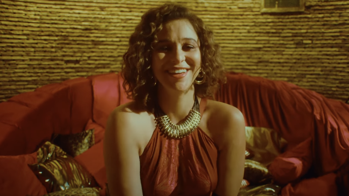 Lady Love: zwiastun serialu o polskiej gwieździe kina dla dorosłych -  Filmweb