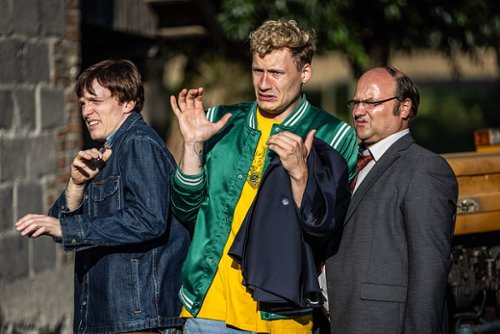 Malcolm i Stomil powracają! Oto pierwszy zwiastun "Edukacji XD" 