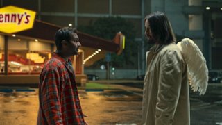 Keanu Reeves jako anioł stróż w zwiastunie "Cuda się zdarzają"