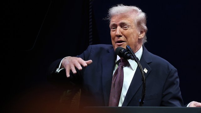 Hanks miał dostać nagrodę, a nie dostanie. Cieszy to Trumpa