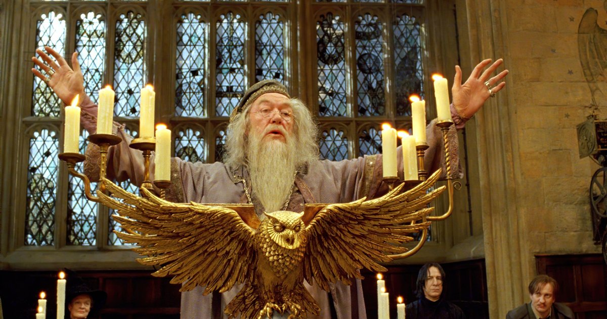 Revelio! Tak wygląda Dumbledore w serialowym "Harrym Potterze"