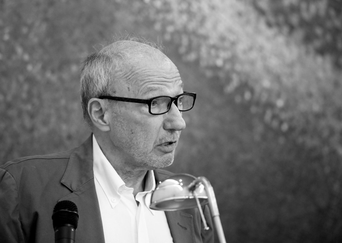 Nie żyje Maciej Karpiński. Scenarzysta "Różyczki" miał 74 lata