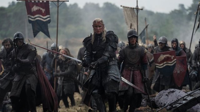 "Gra o tron" ciągle trwa. Dwa seriale z Westeros dostaną kolejne...