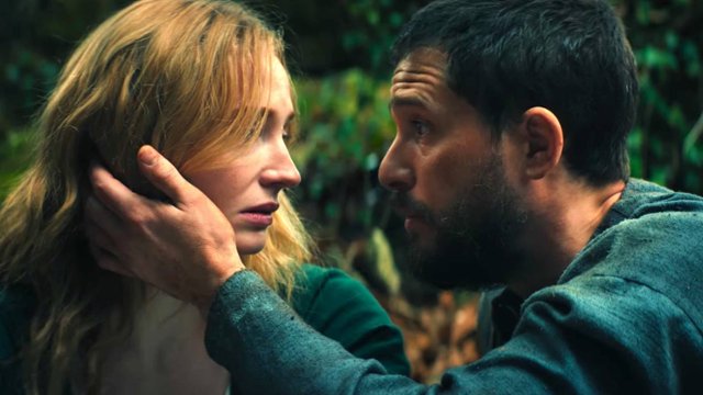 Jon Snow i Sansa Stark w gotyckim horrorze? Zobacz zwiastun