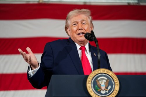 Trump znowu grozi Netfliksowi, choć obiecywał, że już nie będzie