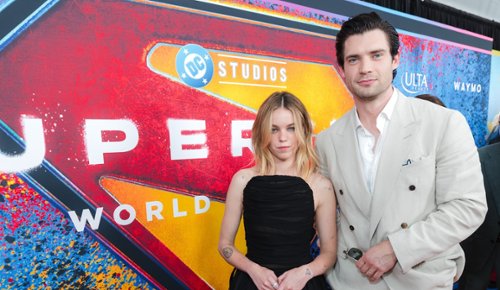 Zachowanie godne "Supermana" na premierze filmu "Supergirl"