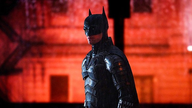 Batman ucieka przed policją na nowych nagraniach z planu