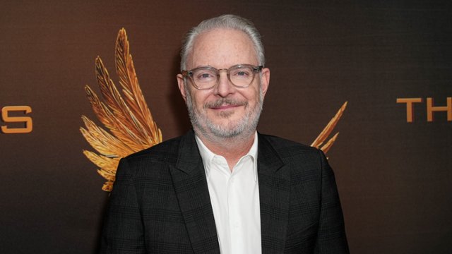 "Czerwony świt" trafi na ekran! Reżyseruje tw&oacute;rca "Igrzysk...