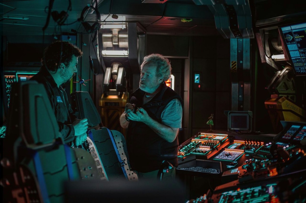 FOTO: Ridley Scott i Danny McBride na pokładzie statku Covenant