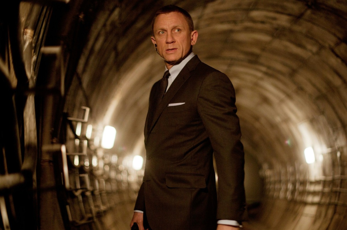 Daniel Craig i Halle Berry w ogarniętym przez zamieszki Los...