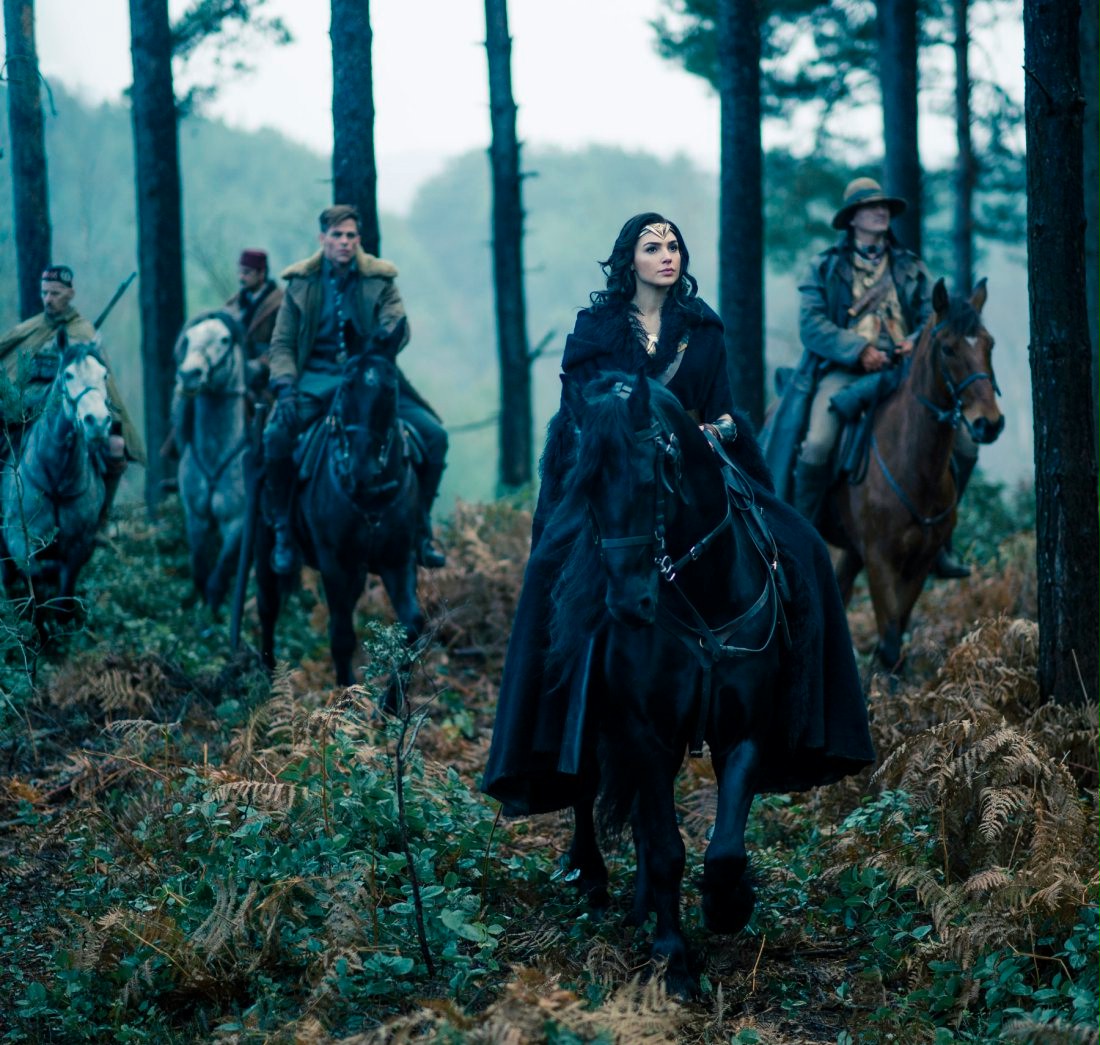 FOTO: Wonder Woman na konnej przejażdżce