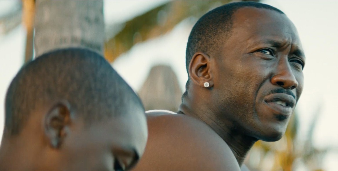 Gwiazda "Moonlight" u boku Toma Hardy'ego i Channinga Tatuma