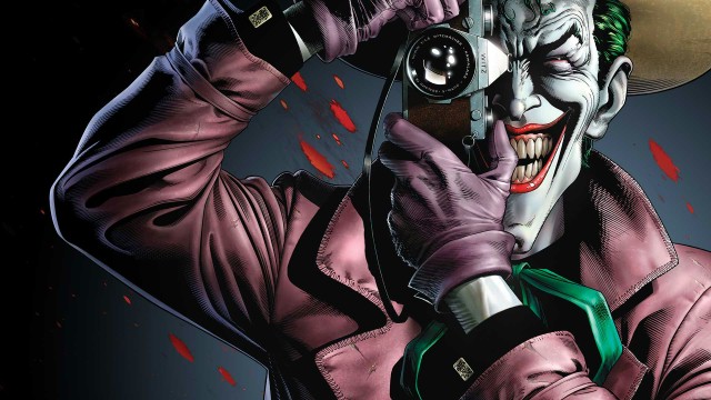 FOTO: Joaquin Phoenix szaleje na planie "Jokera"