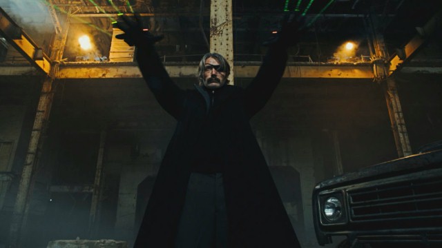 FOTO: Mads Mikkelsen jak John Wick