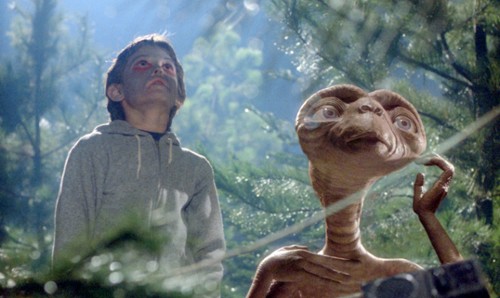 "E.T." i "Szczęki" po raz pierwszy w kinach IMAX. Niestety, tylko...
