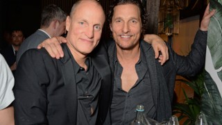 Matthew McConaughey i Woody Harrelson gwiazdami historii miłosnej. Zagrają samych siebie