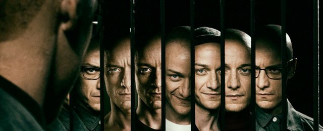 James McAvoy uratował "Split". Znany aktor porzucił film w...