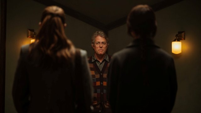 "Heretic": recenzja filmu. Upiorny Hugh Grant w religijnym...