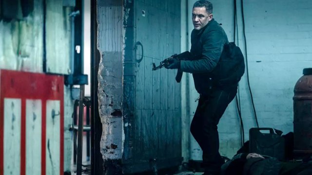 "Strefa gangsterów": recenzja. Czy warto obejrzeć serial z Tomem...