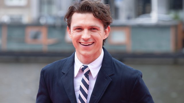 Tom Holland szykuje film z tw&oacute;rcą "Na rauszu"