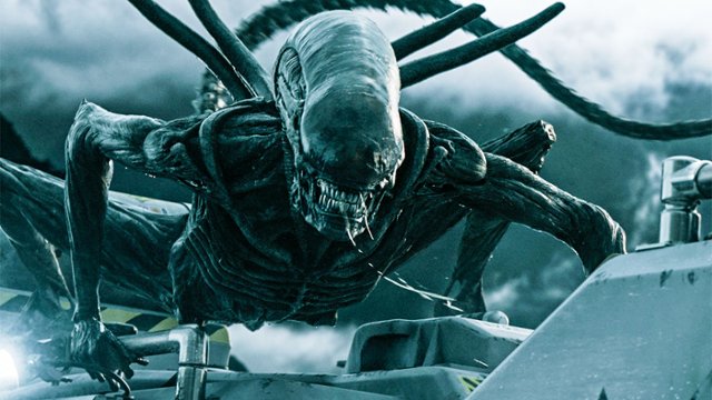 Ridley Scott pracuje nad kontynuacją "Obcego: Przymierza"