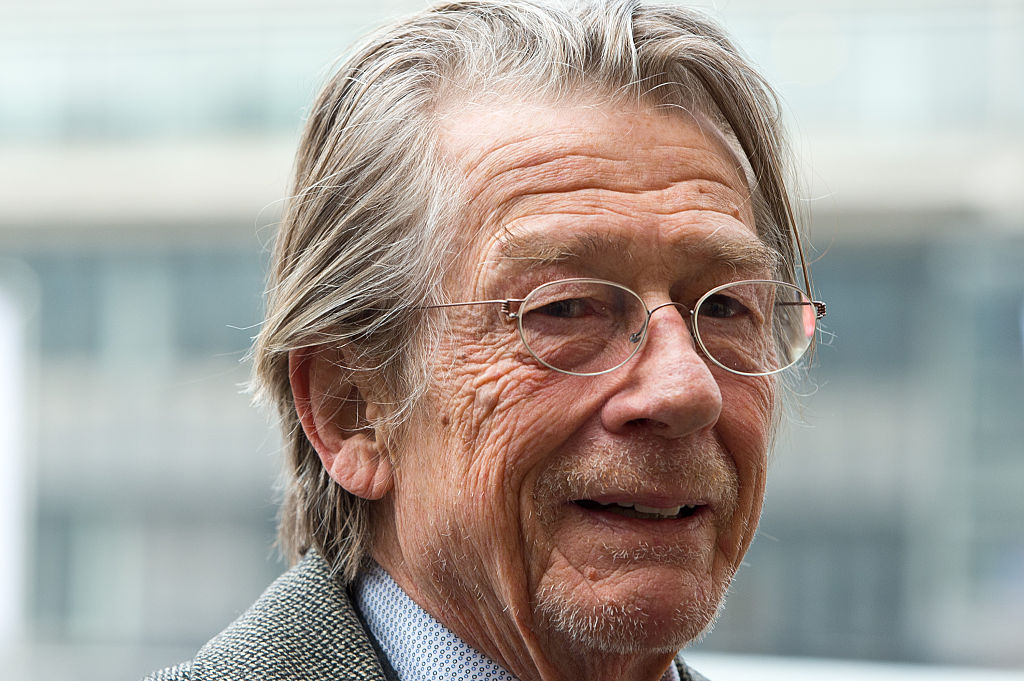 John Hurt w ekranizacji sztuki 