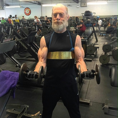 FOTO: J.K. Simmons ma mięśnie i nie zawaha się ich użyć w...