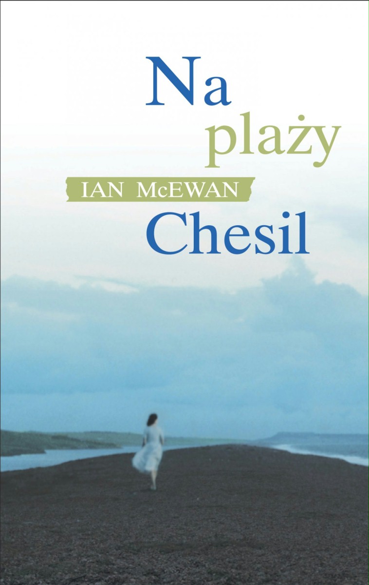 Billy Howle na plaży Chesil z Saoirse Ronan