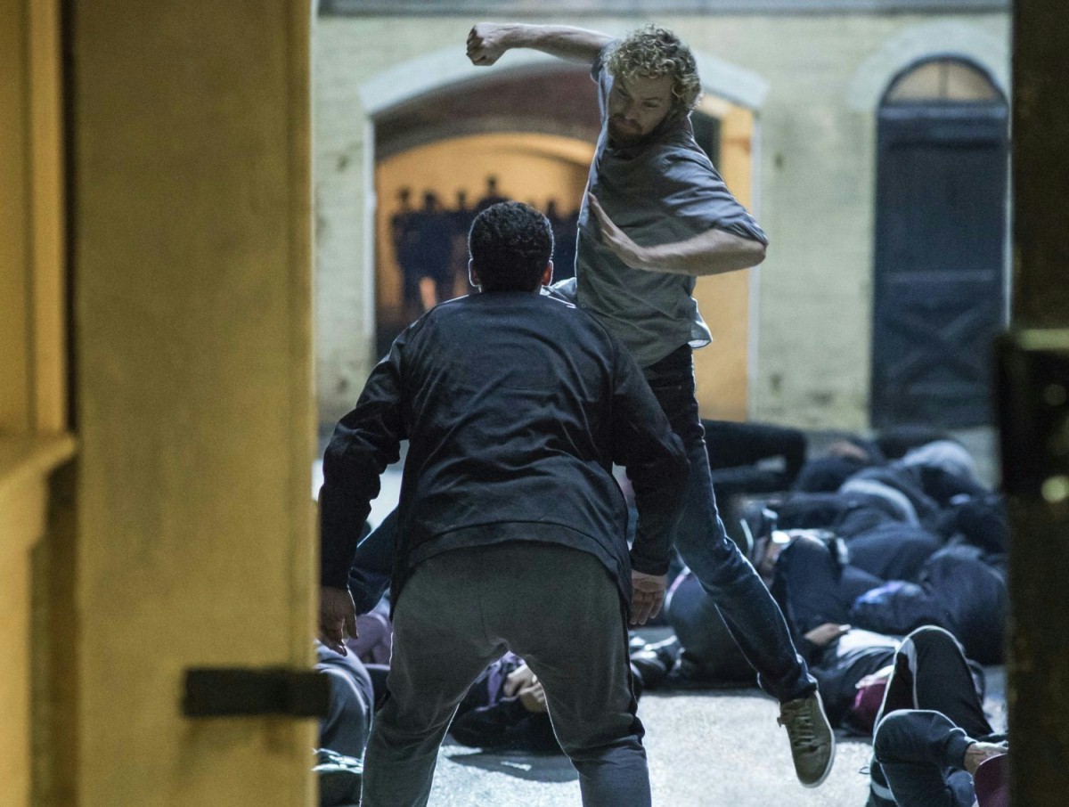 FOTO: "Iron Fist" z ruchomym plakatem