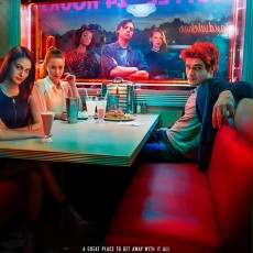 BIULETYN: Plakaty "Life" i "Riverdale"
