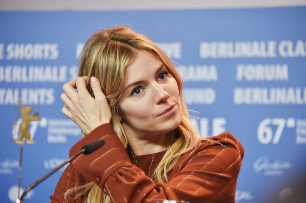 Sienna Miller pozna szpiega-baseballistę