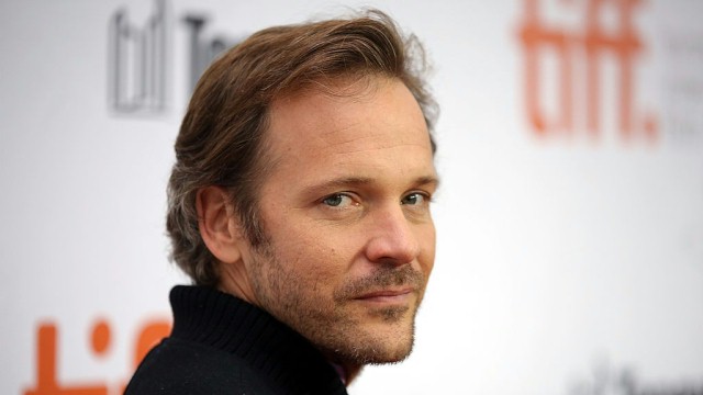 Peter Sarsgaard analitykiem CIA w serialu "The Looming Tower"