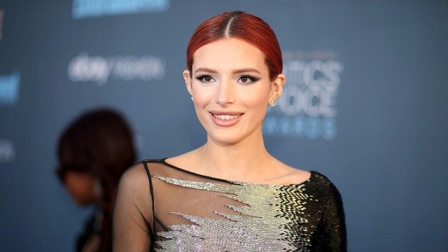 Bella Thorne będzie dybać na cnotę studenta... i jego życie