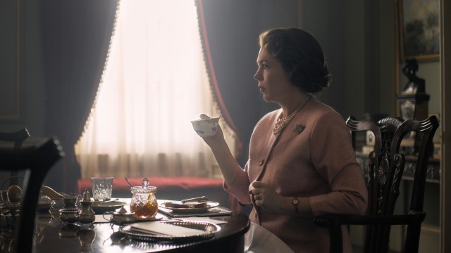 FOTO: Olivia Colman jako nowa Elżbieta II w "The Crown"