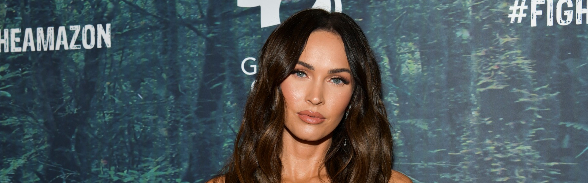 Megan Fox zostanie skuta kajdankami z trupem męża - Filmweb