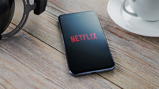 Netflix płaci aktorom seriali, nad którymi wstrzymano prace
